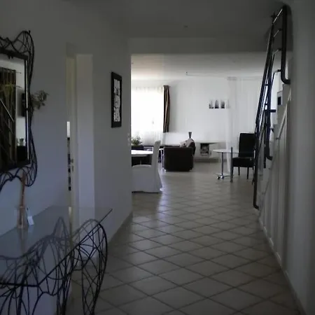 De Reve Sur La Pieds Dans L'eau, Privee, Piscine, Jacuzzi, Heliport Villa *