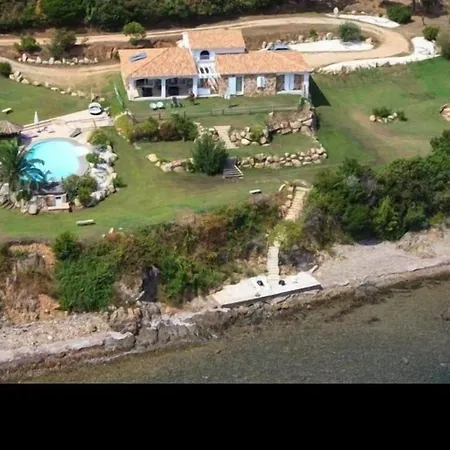 Vila De Reve Sur La Pieds Dans L'eau, Privee, Piscine, Jacuzzi, Heliport Sari-Solenzara