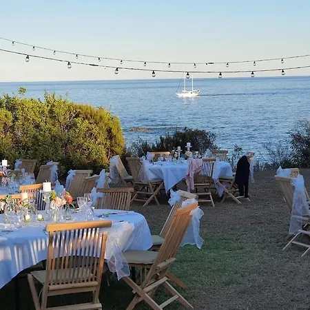 Vila De Reve Sur La Pieds Dans L'eau, Privee, Piscine, Jacuzzi, Heliport