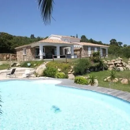 De Reve Sur La Pieds Dans L'eau, Privee, Piscine, Jacuzzi, Heliport Vila *