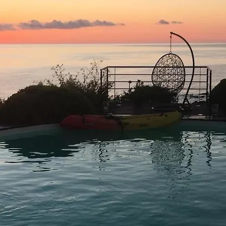 Vila De Reve Sur La Pieds Dans L'eau, Privee, Piscine, Jacuzzi, Heliport Sari-Solenzara